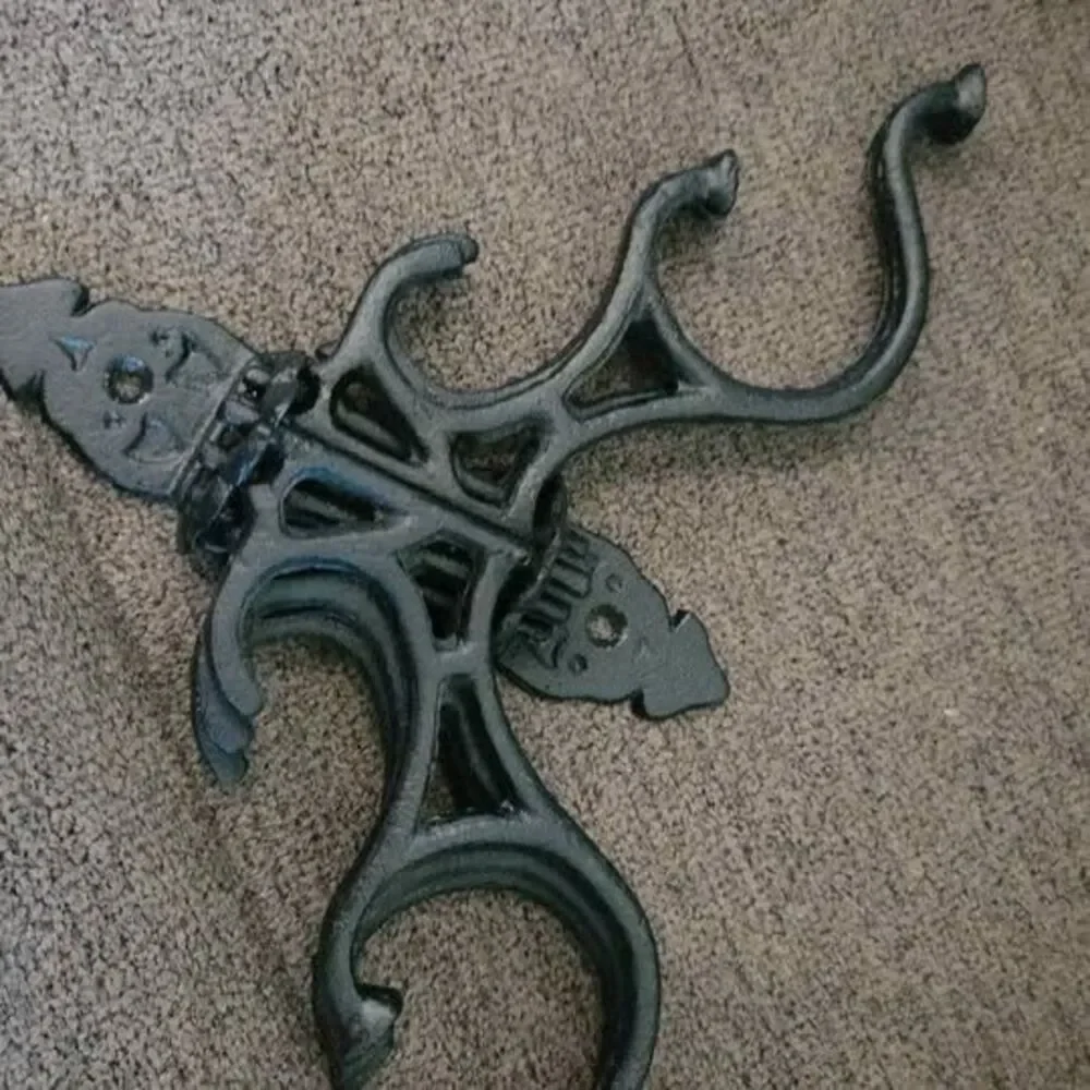 VINTAGE 5 ARM COAT HAT BLACK CAST IRON RACK